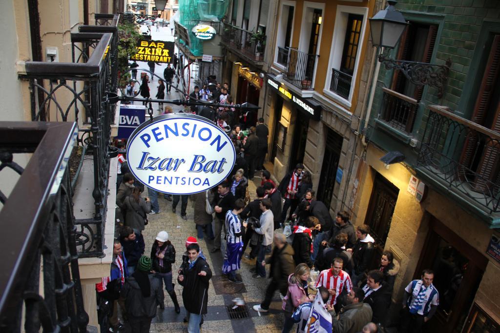 Pension Izar Bat ซานเซบาสเตียน ภายนอก รูปภาพ